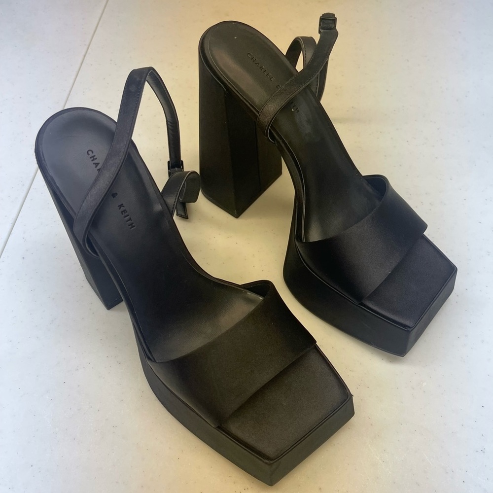 Charles & Keith Sleek Black Platform Sandals